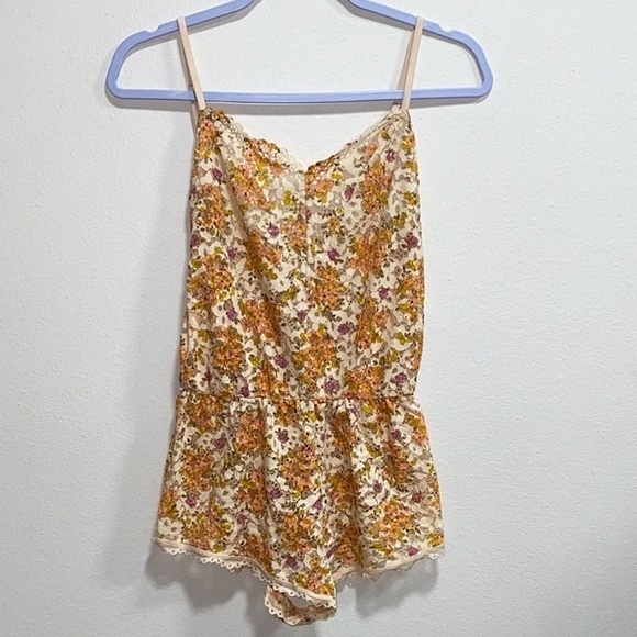 Victoria's Secret Floral Lace Teddy Romper XS Cream Retro Sleepwear‎ Lingerie - Picture 3 of 11